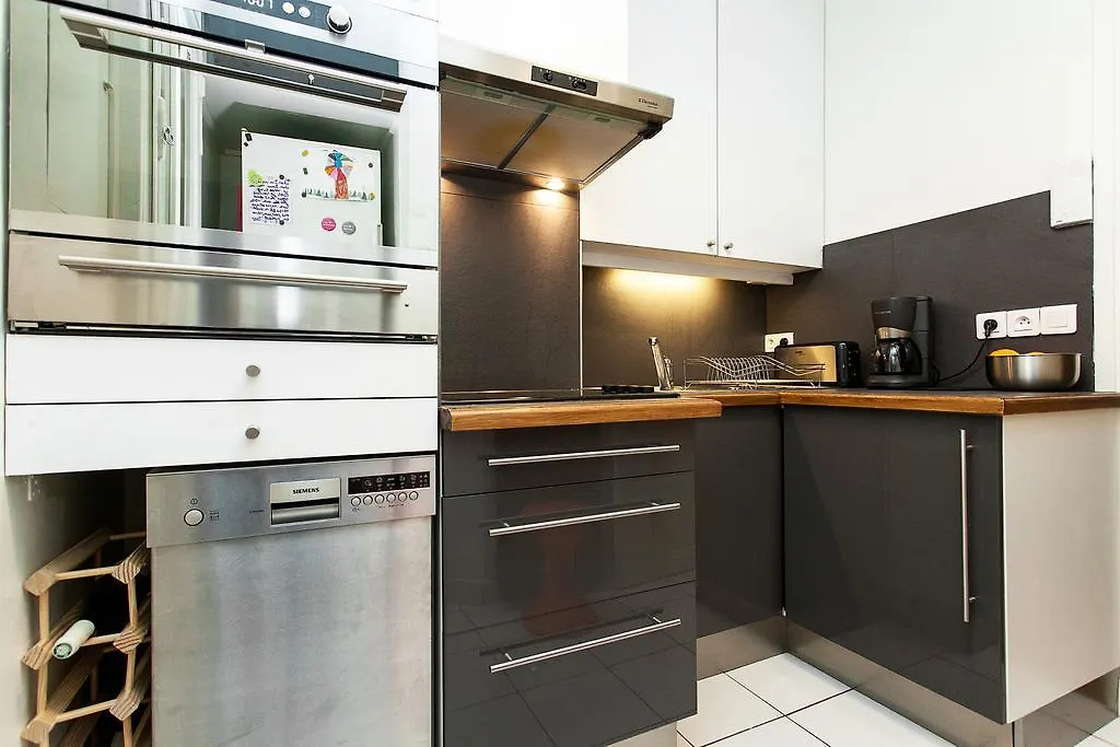 Apartment Suffren