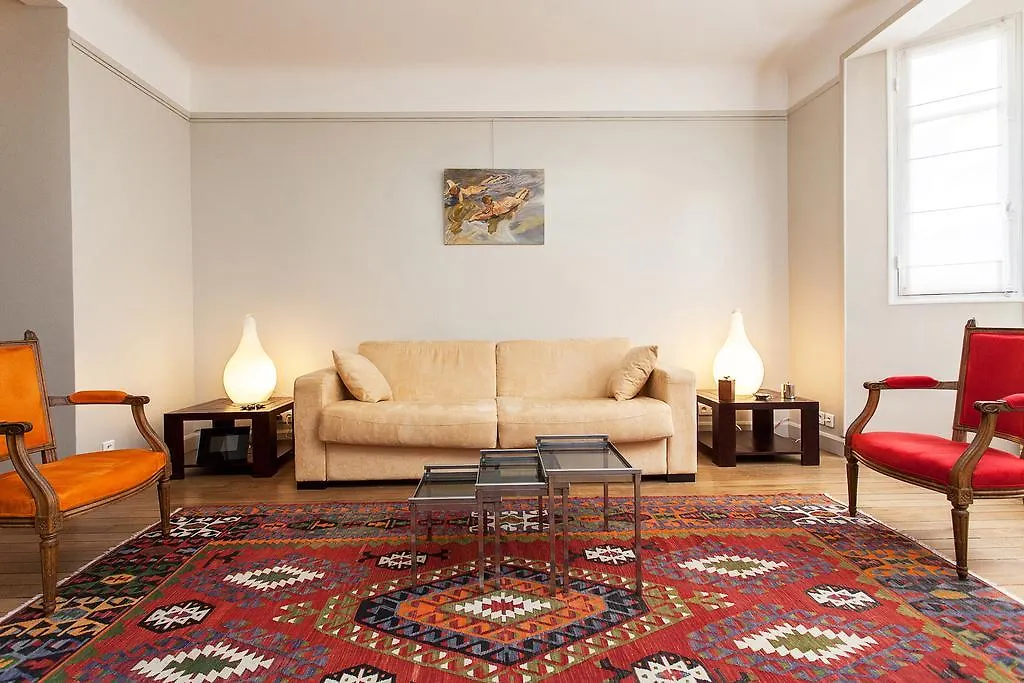 Suffren Apartment